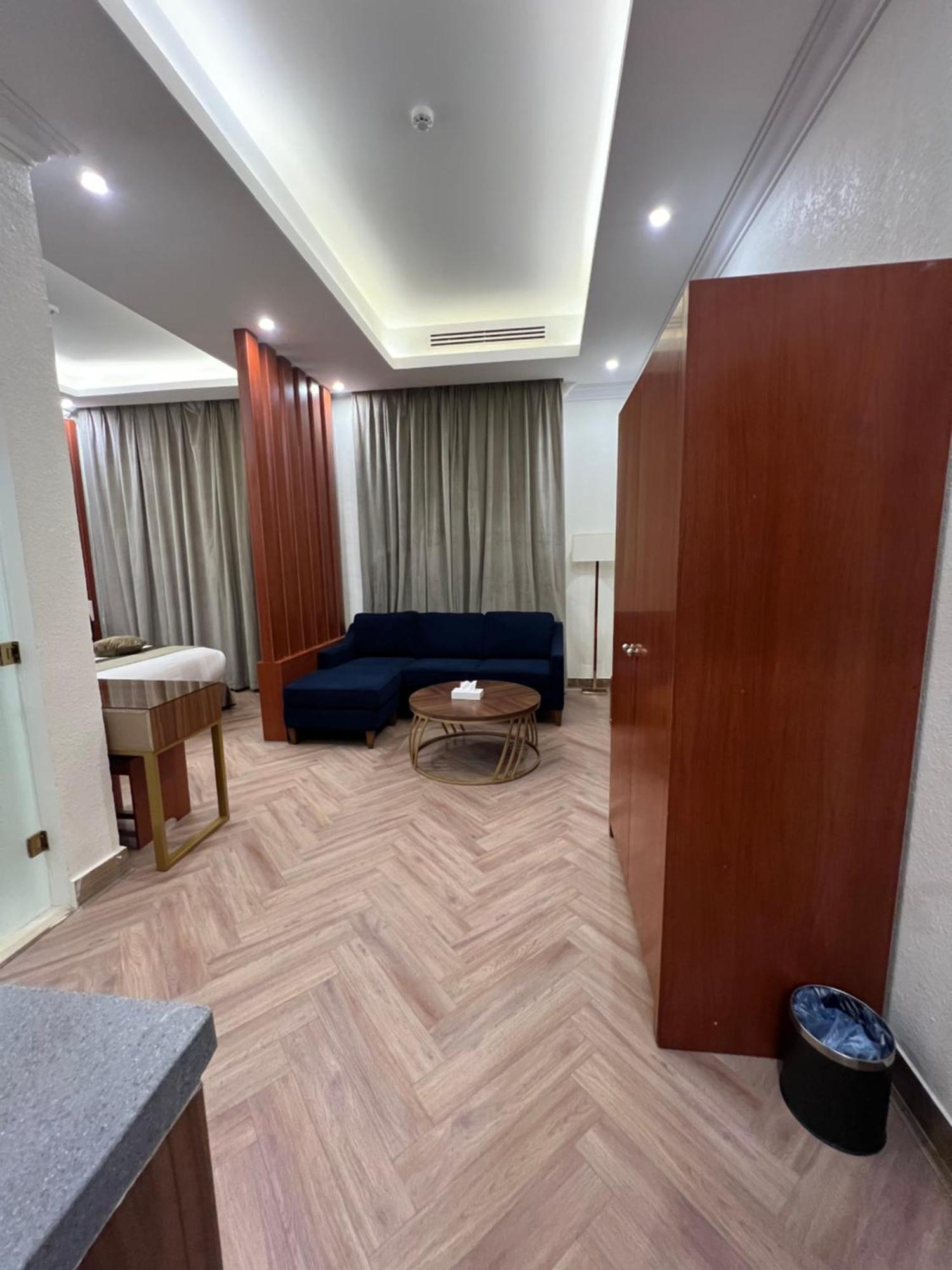 Smayah Hotel Riadh Exterior foto