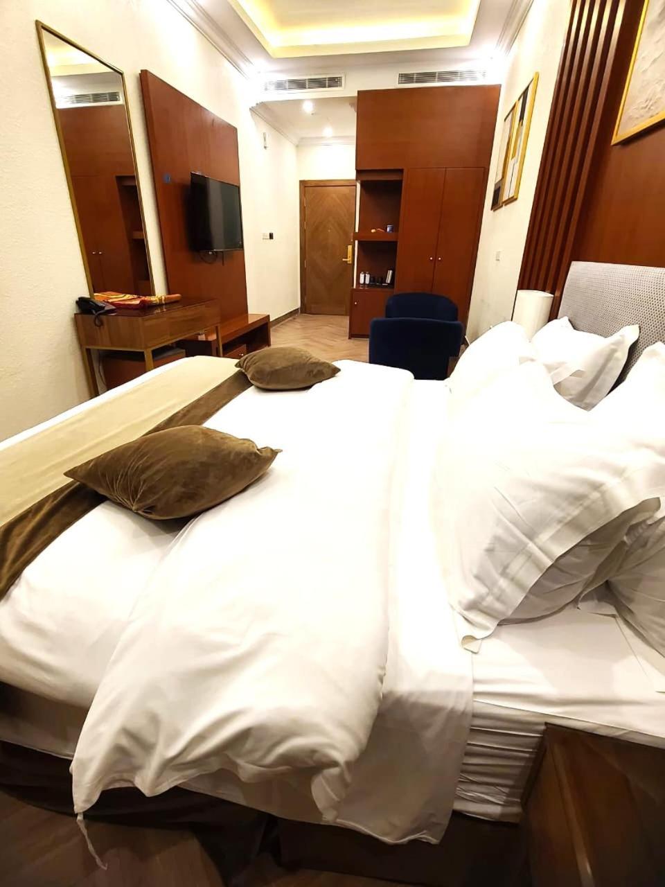 Smayah Hotel Riadh Exterior foto